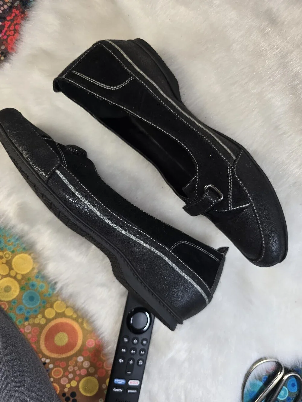 VS . comfortable black